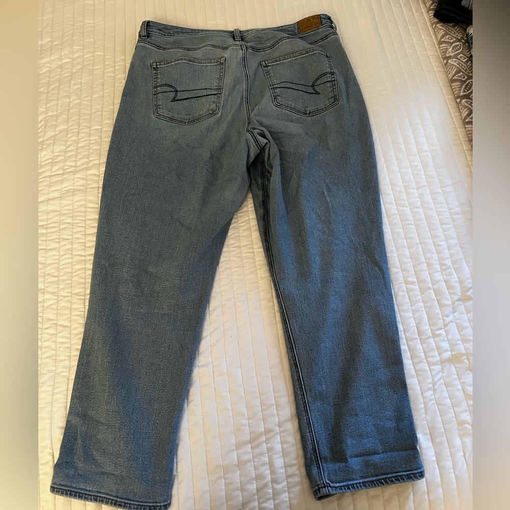 American Eagle High Rise Mom Jeans